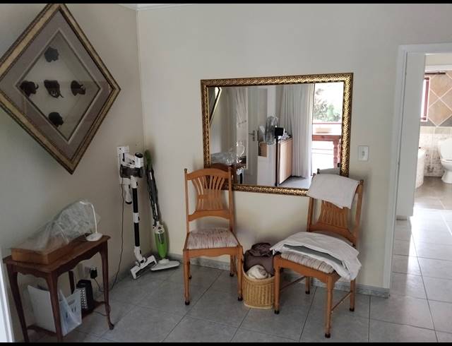 6 BEDROOM HOUSE FOR SALE IN UVONGO